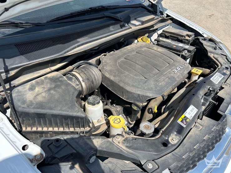 2014-dodge-caravan-image-9