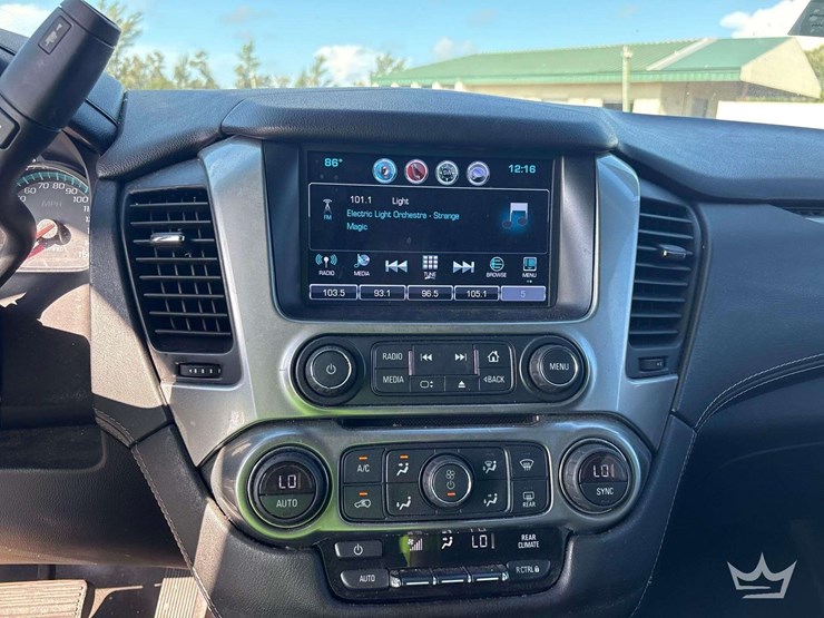 2018-chevrolet-tahoe-image-11
