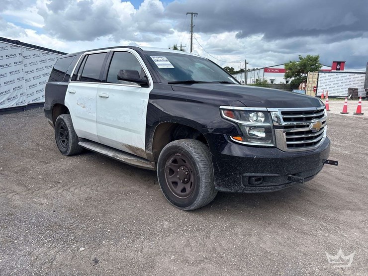 2020-chevrolet-tahoe-image-2
