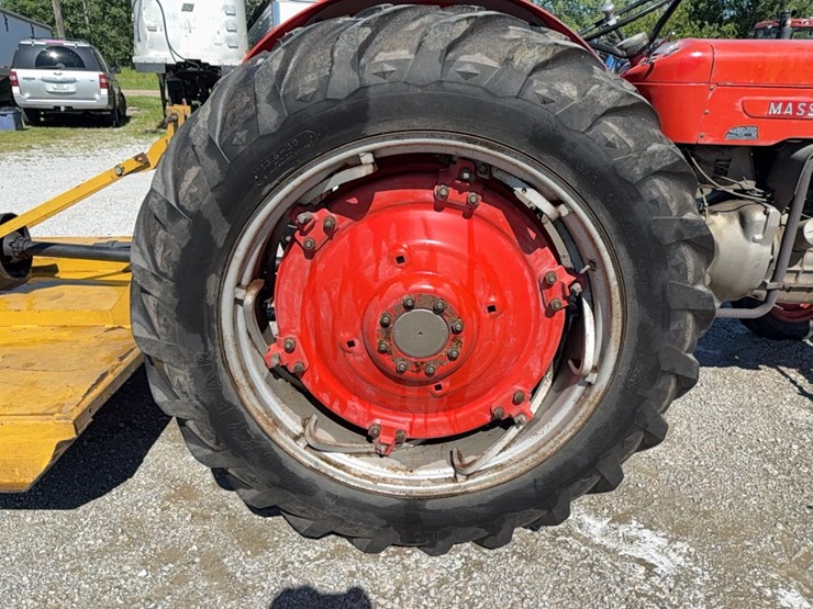 massey-ferguson-65-image-11
