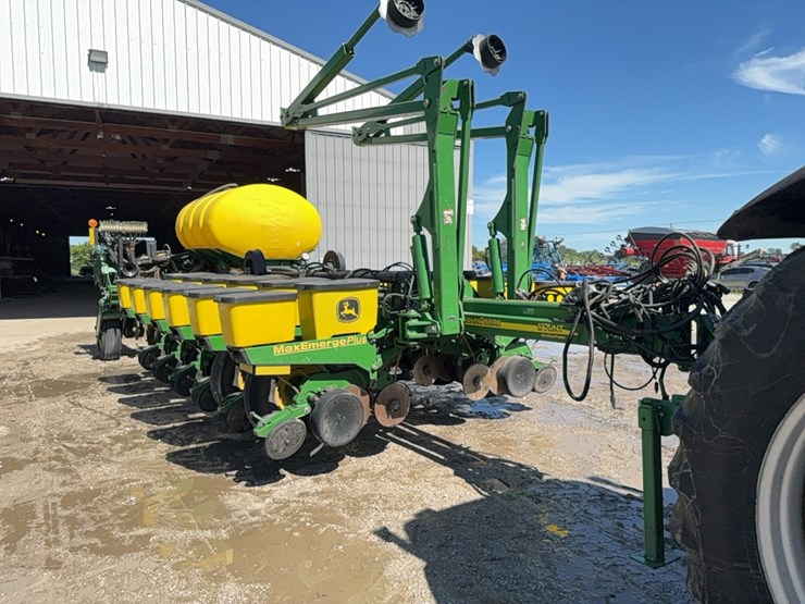 john-deere-1770-image-15