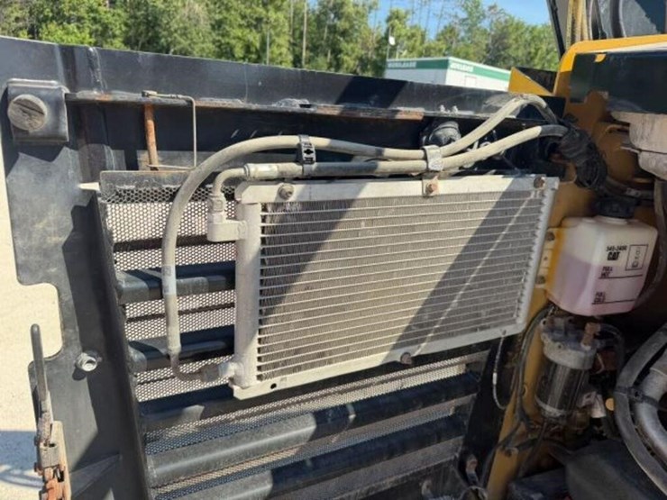 2014-caterpillar-262d-image-21
