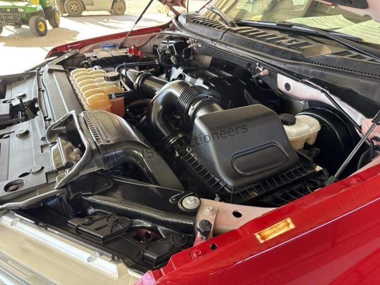 2018-ford-f150-image-12