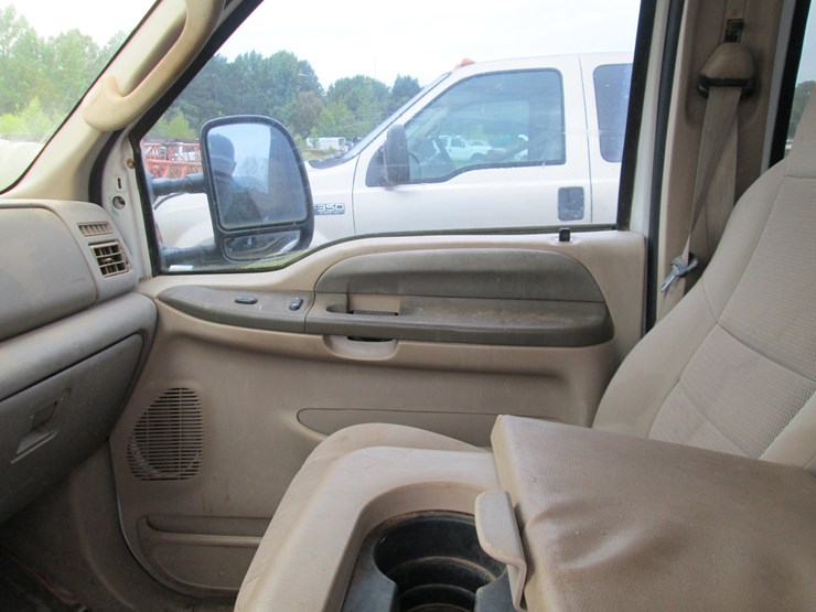 2004-ford-f450-xlt-image-36