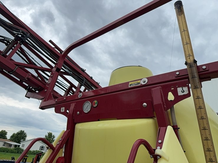 hardi-4000-navigator-sprayer-image-42