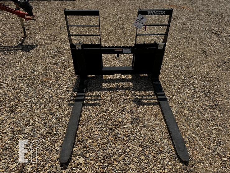 woods-pallet-forks-image-1
