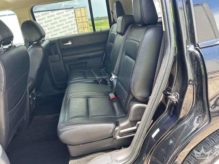 2016-ford-flex-image-16