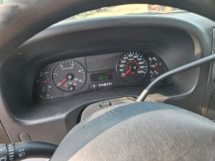 2007-ford-f550-image-28