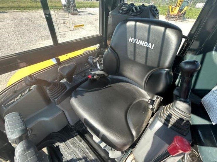 2021-hyundai-robex-35z-9a-image-12