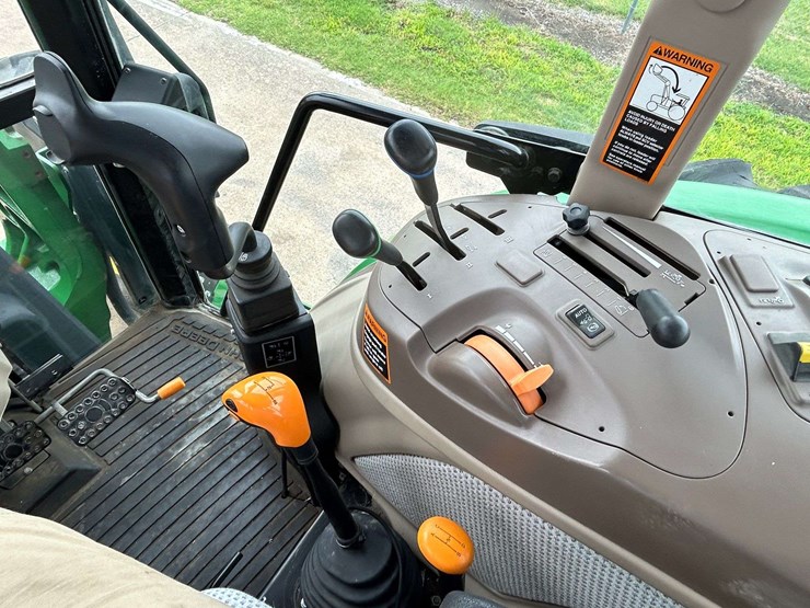 2019-john-deere-6120e-image-47