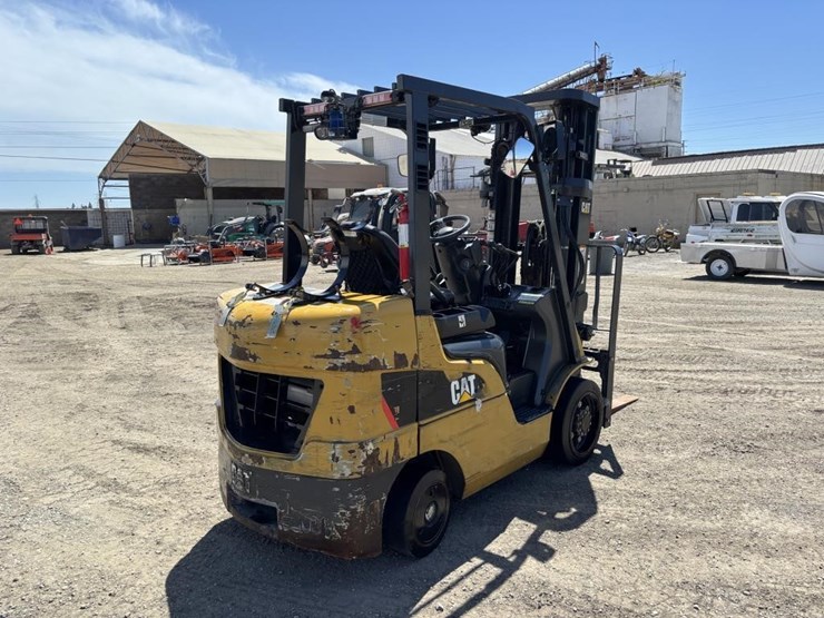 2020-caterpillar-2c6000-image-3