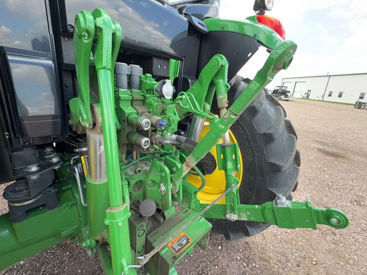 2023-john-deere-6130m-image-30