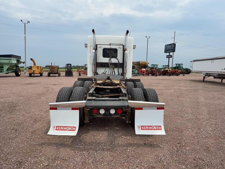 2006-kenworth-t800-image-24