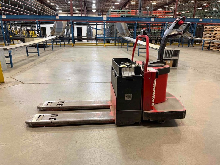 electric-pallet-jack-image-4