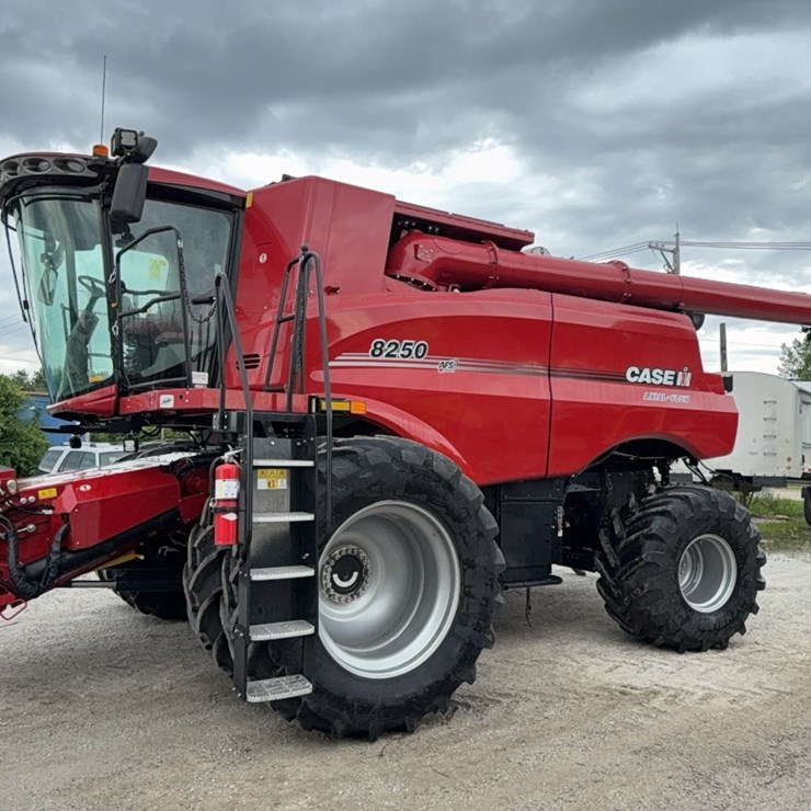 2022 CASE IH 8250
