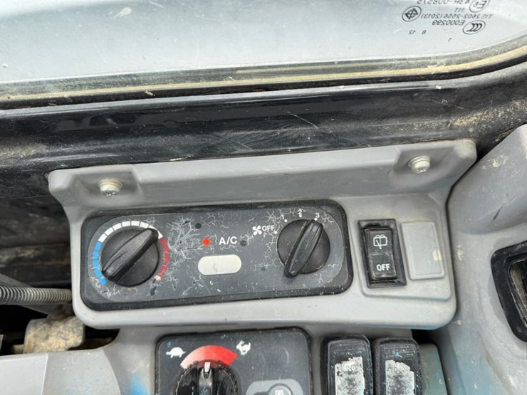 kubota-kx040-4-image-23