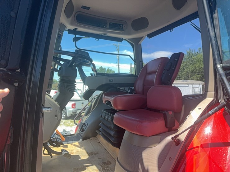 2020-case-ih-magnum-340-image-34