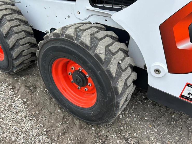 2024-bobcat-s650-image-16