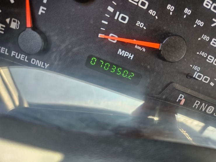2003-ford-f550-image-28