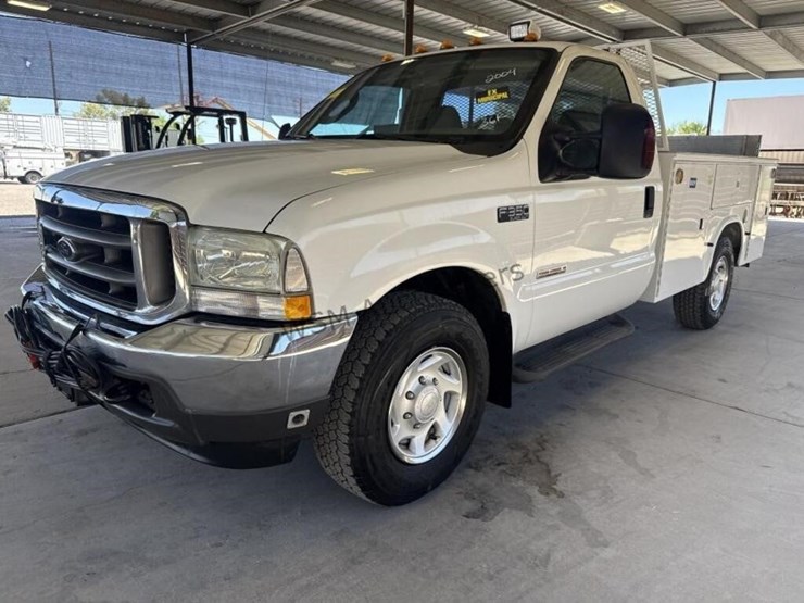 2004-ford-f350-image-4