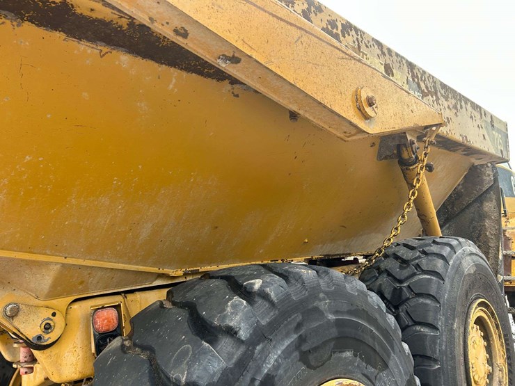 2008-caterpillar-725-image-30