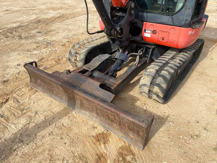 2014-kubota-kx040-4-image-12