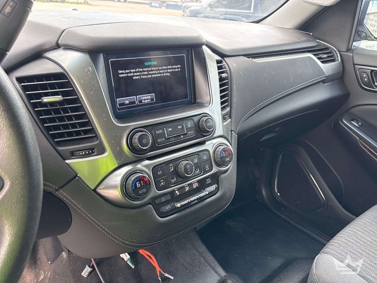2019-chevrolet-tahoe-image-16
