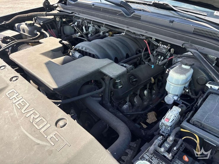 2015-chevrolet-tahoe-image-8