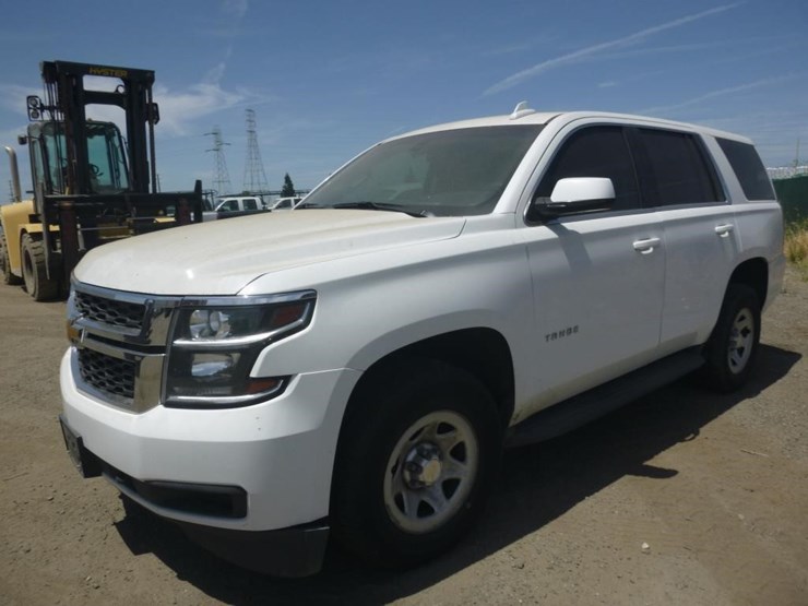 2018-chevrolet-tahoe-image-2