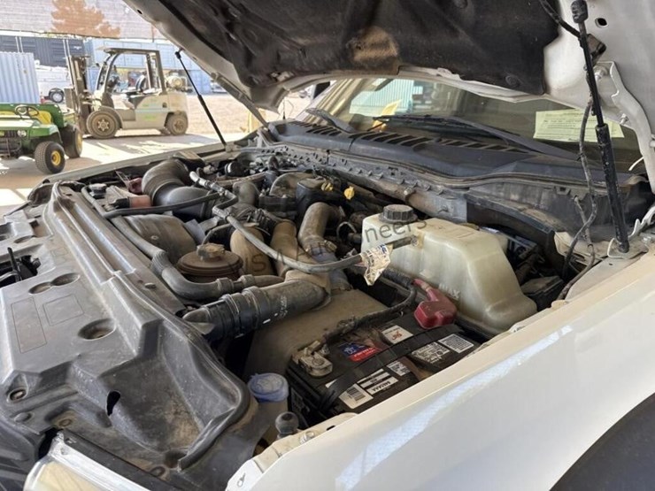 2017-ford-f550-image-15