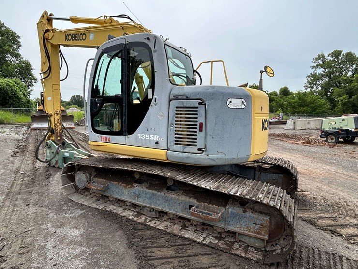 2003-kobelco-sk135sr-lc-image-5