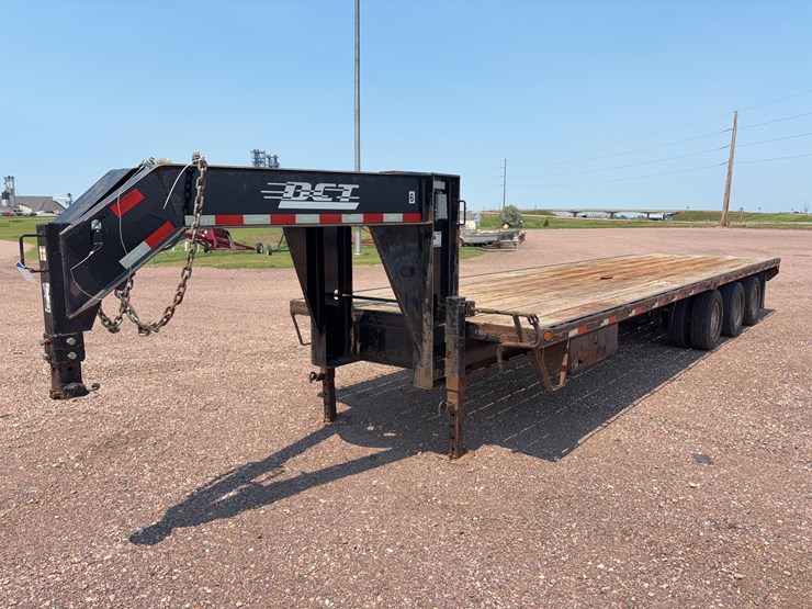 2016-dct-830gs38-gooseneck-trailer-image-1