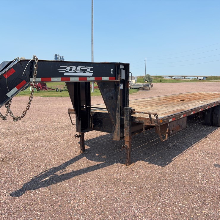 2016 DCT 830GS38 Gooseneck Trailer
