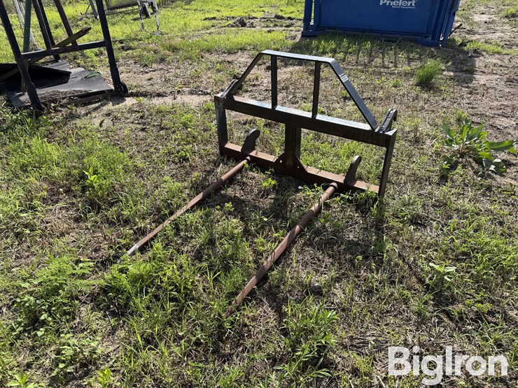 tri-l-loader-bale-spear-image-1