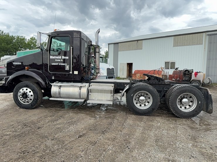 1999-kenworth-t800-image-56
