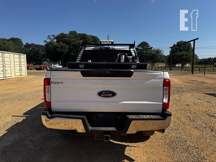 2019-ford-f250-xl-image-4