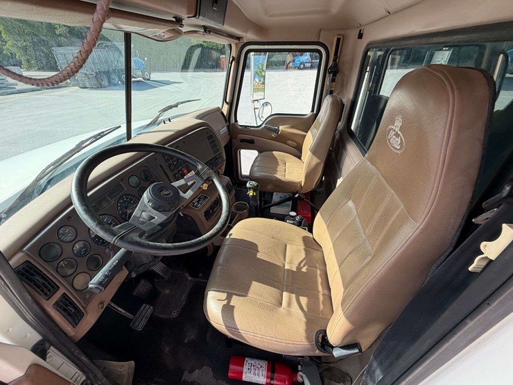 2006-mack-granite-ct713-image-30