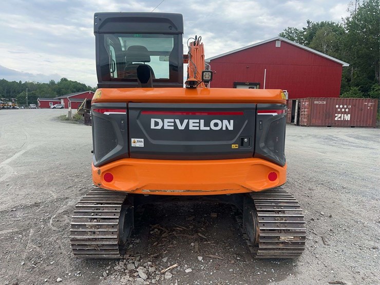 2023-develon-dx89r-excavator-with-2-buckets-image-6