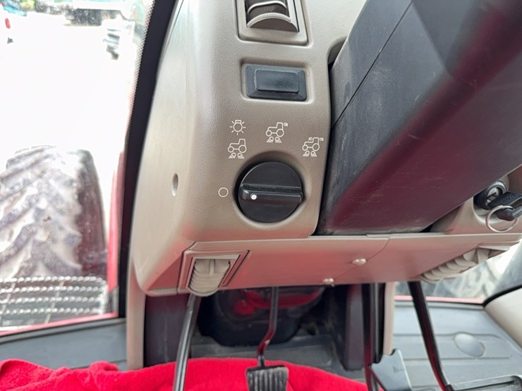 2008-case-ih-magnum-275-image-52