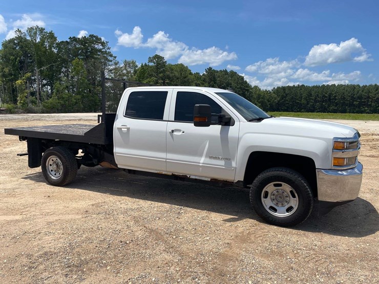 2016-chevrolet-silverado-3500-image-4