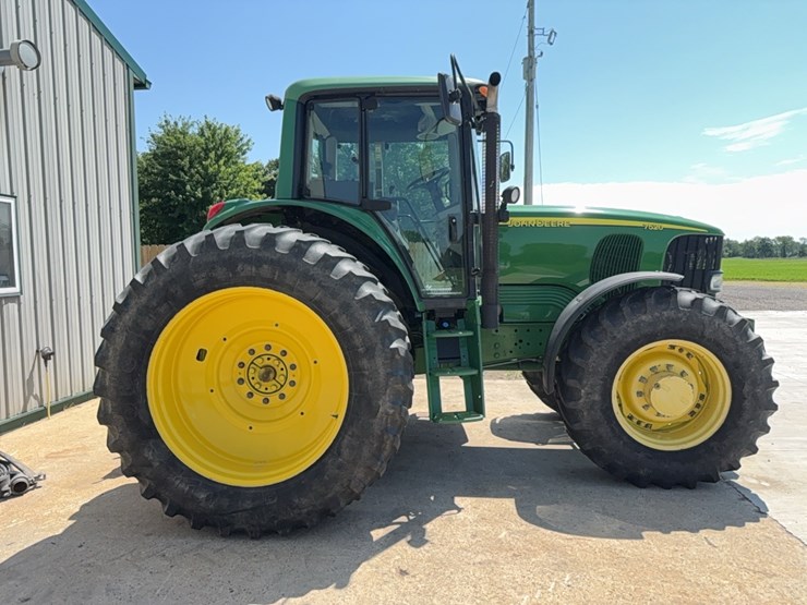 john-deere-7520-image-8