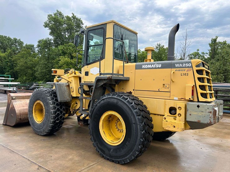 2003-komatsu-wa250-3mc-image-5