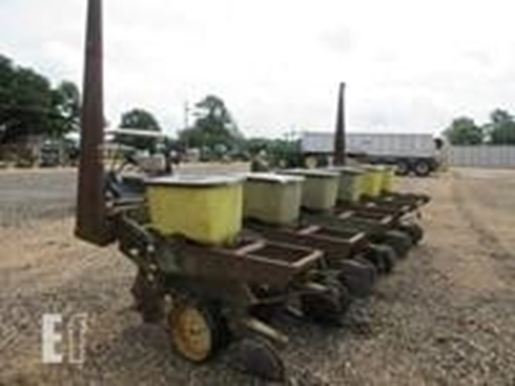 john-deere-7100-image-4