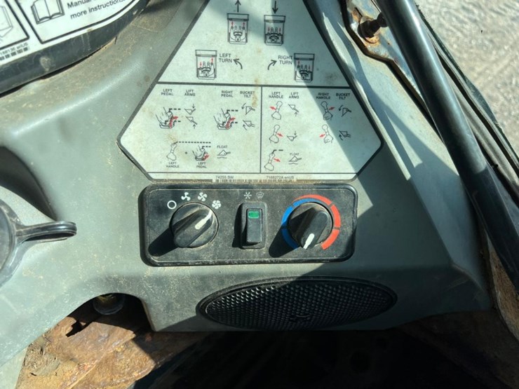 bobcat-t650-image-24