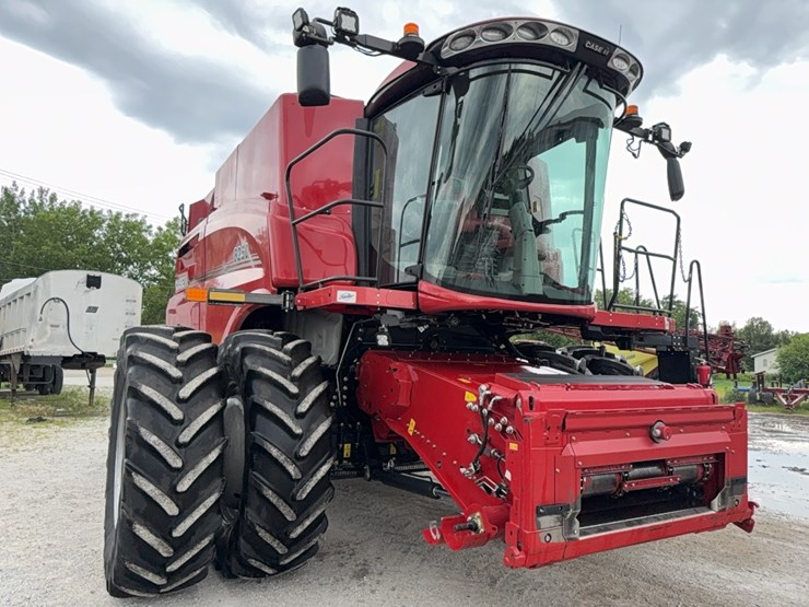 2022-case-ih-8250-image-4