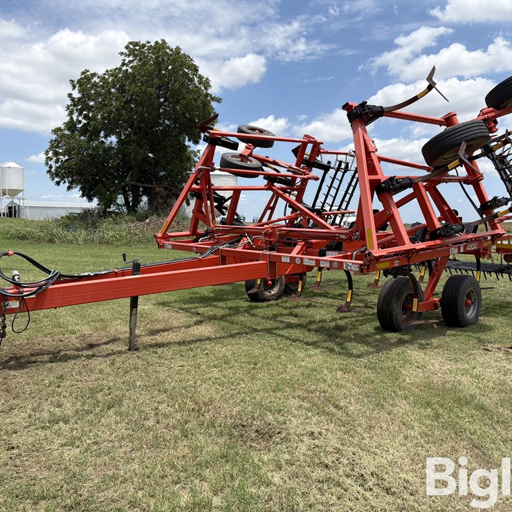 2018 KUHN 4000-25W 25’ Field Cultivator