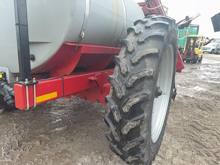 case-ih-2800-image-23