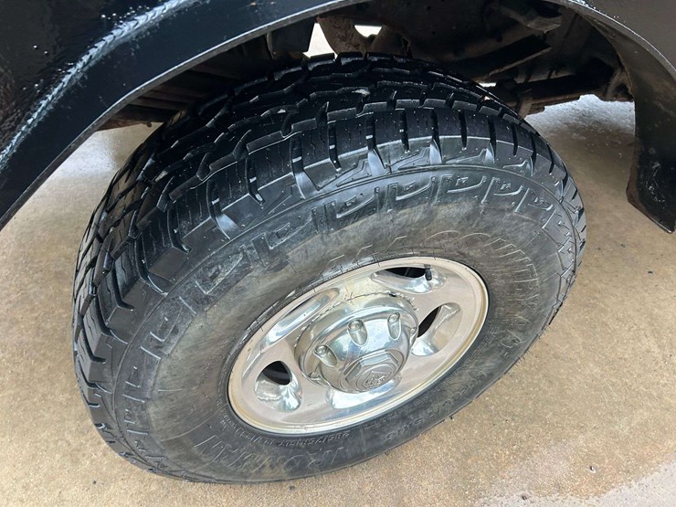 2001-dodge-2500-image-22