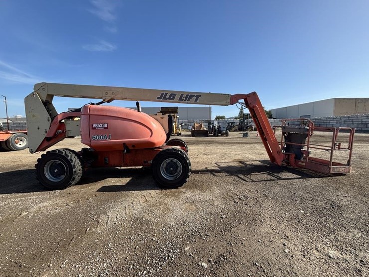 2003-jlg-600aj-image-7