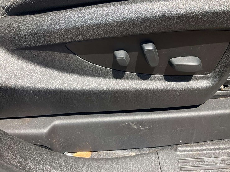 2019-chevrolet-tahoe-image-27